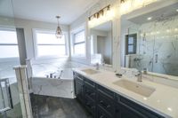 bathroom-3689922_1920